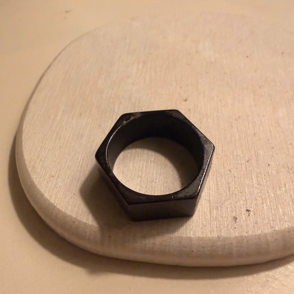 Hexagonal Black Ring